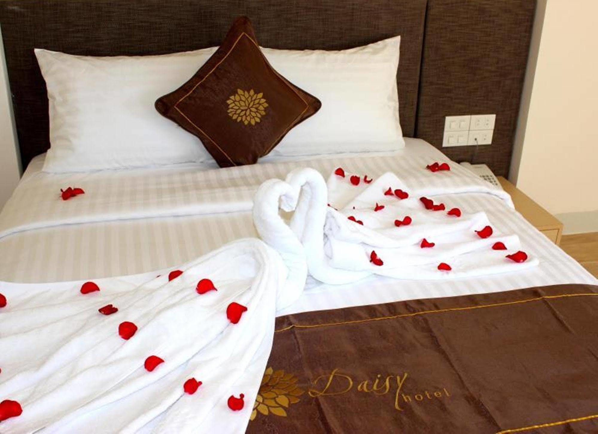 Daisy Hotel Нячанг Экстерьер фото